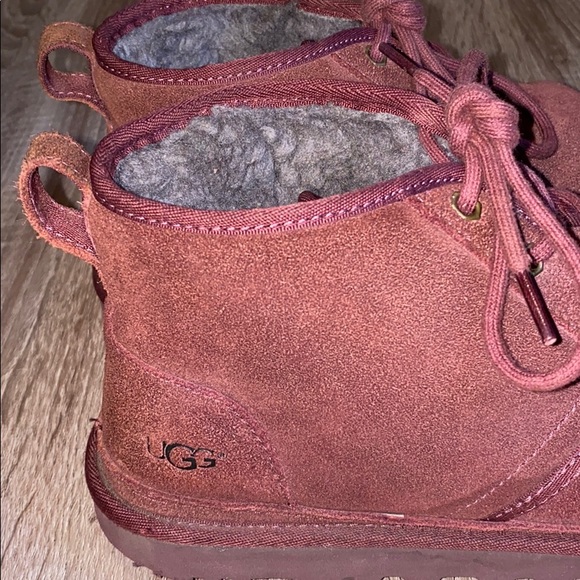 SOLD SOLD |Ugg | Neumel Boots. Size: 9 - Picture 4 of 7